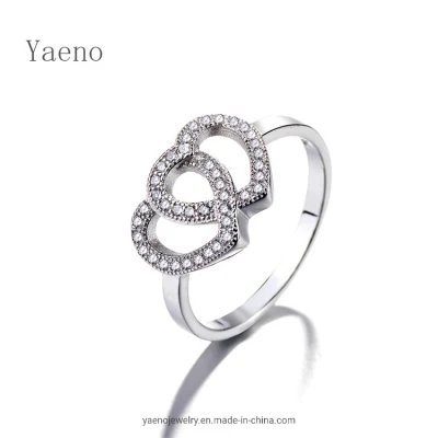 Простое, свежее, модное серебряное кольцо с двойным сердцем в качестве подарка на День святого Валентина.